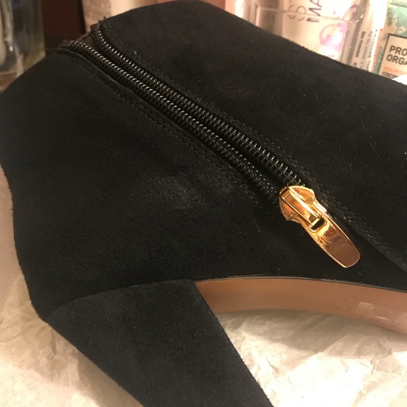 Scuff - Picture 2 of 2